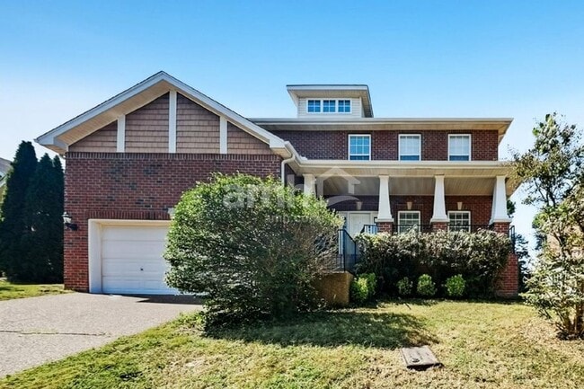 Building Photo - 7037 Oak Brook Terrace