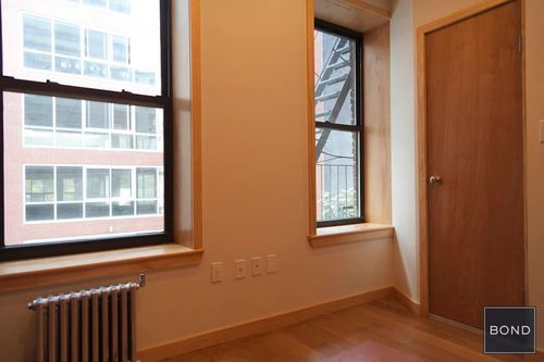 Building Photo - 110 Madison St