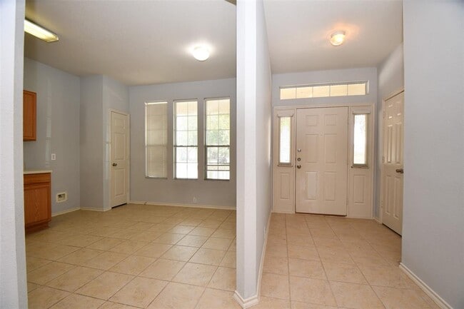 Building Photo - 9731 Coyote Creek Dr