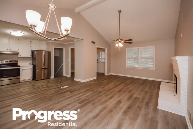 Foto del edificio - 2621 Laurel Woods Ln SE