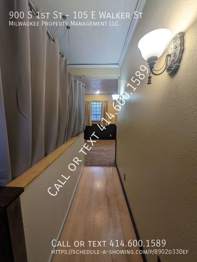 Building Photo - 1 bedroom unit in prime location!! Private...