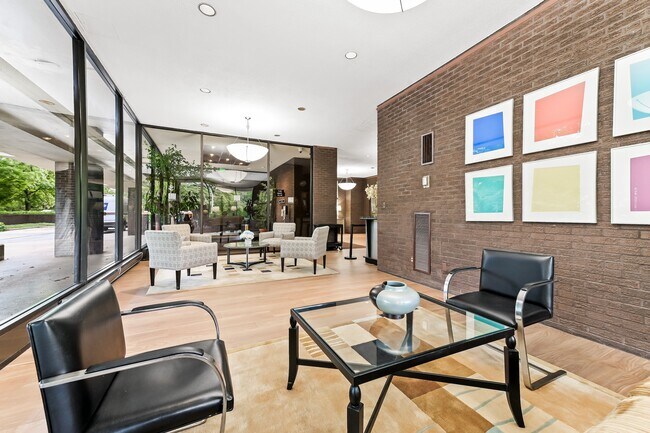 Foto del edificio - 4100 N Charles St