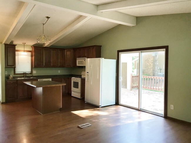 Foto del edificio - 17399 Barberry Cir