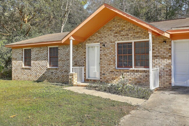 Foto del edificio - Lovely Ladson Brick Ranch!