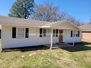 Building Photo - 314 S Neal St