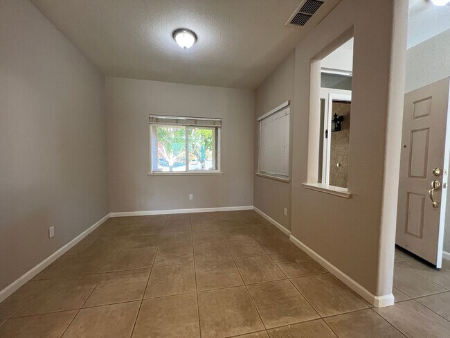 Foto del edificio - Gorgeous Stonecreek Home!