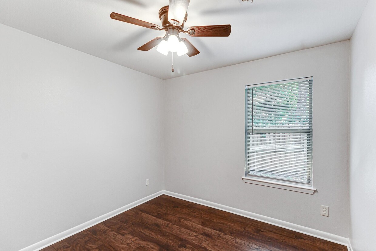 Foto principal - 6433 Leana Ave