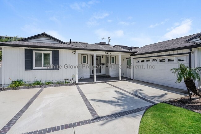 Beautiful 3 Bedroom Fullerton Home with Pool - Beautiful 3 Bedroom Fullerton Home with Pool