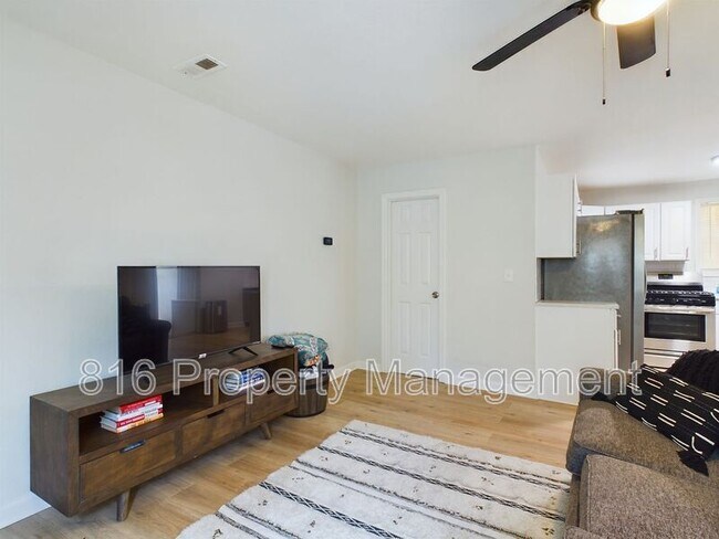 Foto del edificio - 10400 E 15th St S