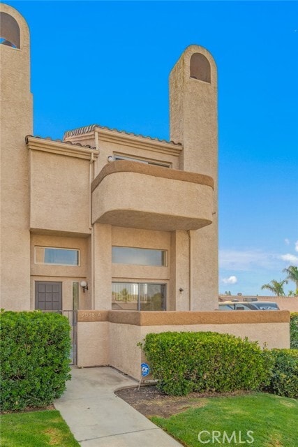 Building Photo - 2038 S Bon View Ave