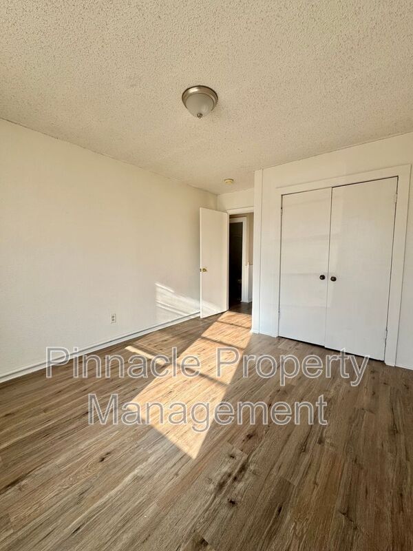 Foto del edificio - 132 E 11th St