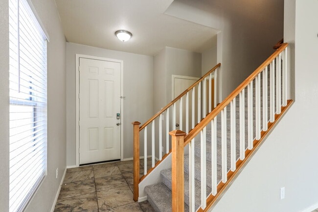 Foto del edificio - 2068 S Mcconnell Dr