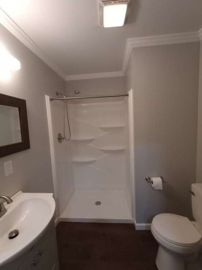 Building Photo - 1 bedroom basement rental