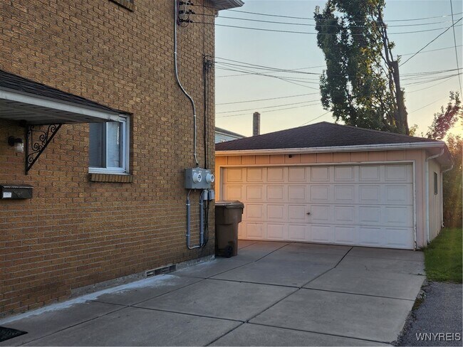 Foto del edificio - 688 Dick Rd