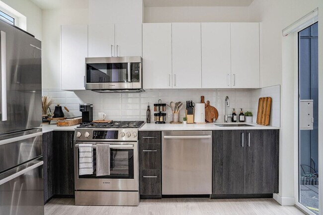 Foto del edificio - 1420 E Howell St