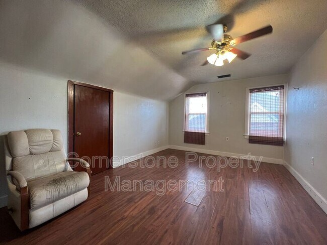 Foto del edificio - 1035 1st Ave S