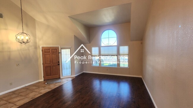 Building Photo - Wonderful 4bd/2ba Folsom Home!