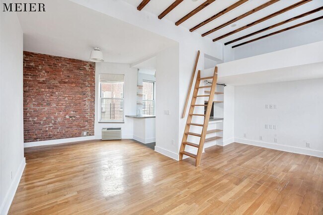 Building Photo - 211 West 10th Street