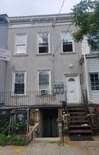 Building Photo - 535 Jerome St