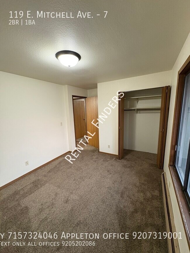 Foto del edificio - 119 E Mitchell Ave