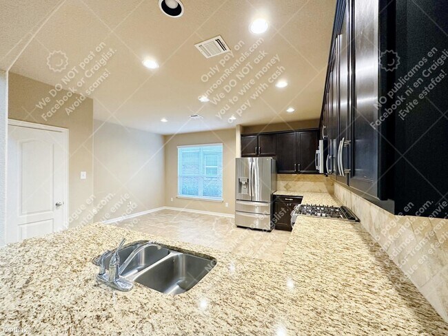 Foto del edificio - 4 br, 2.5 bath House - 13042 Shoreline Dr
