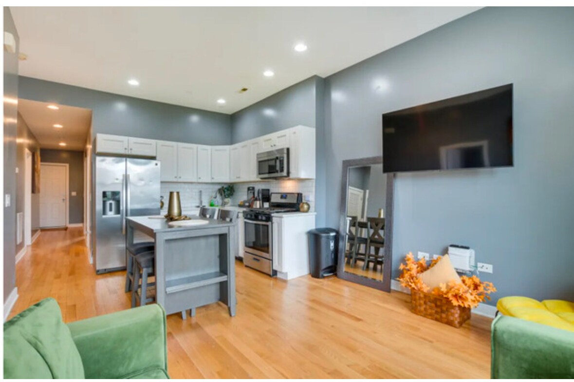 Foto principal - 4241 S Langley Ave