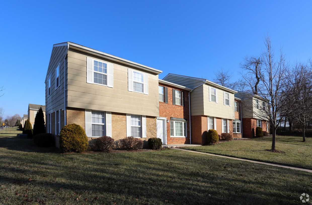 Primary Photo - Colonial Manor Townhomes