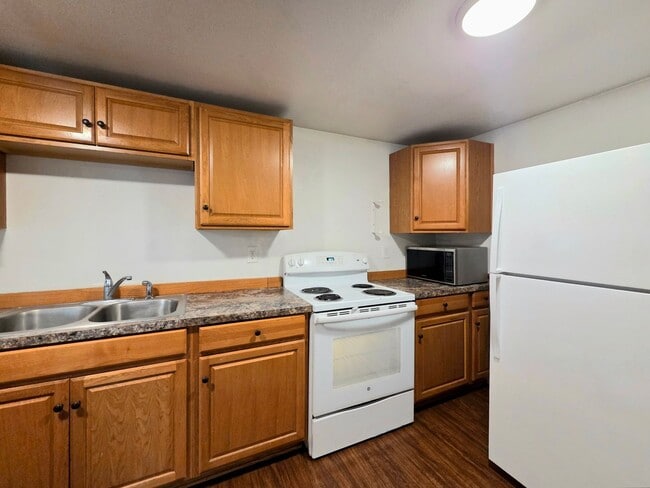 Foto del edificio - 1121 Monitor Ave