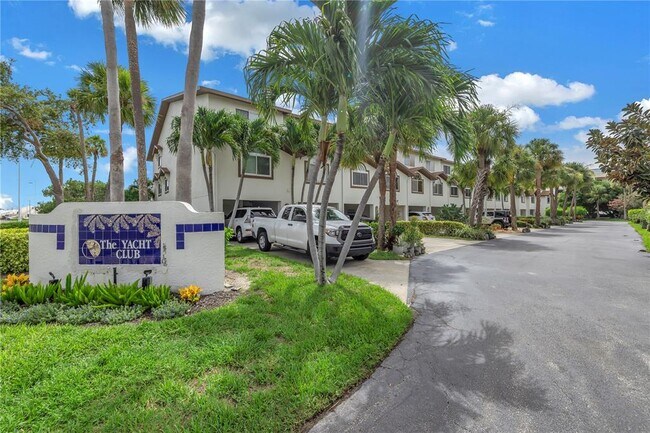 Building Photo - 117 Yacht Club Ln