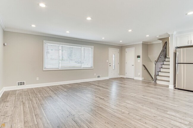Building Photo - 2629 Preston Dr