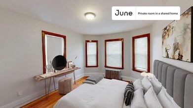 Building Photo - Room in Shared 4 bed/1 bath home