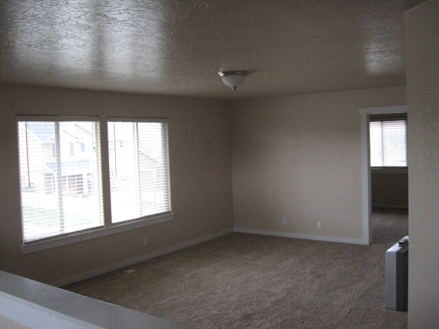 Building Photo - 10144 W Portola Dr