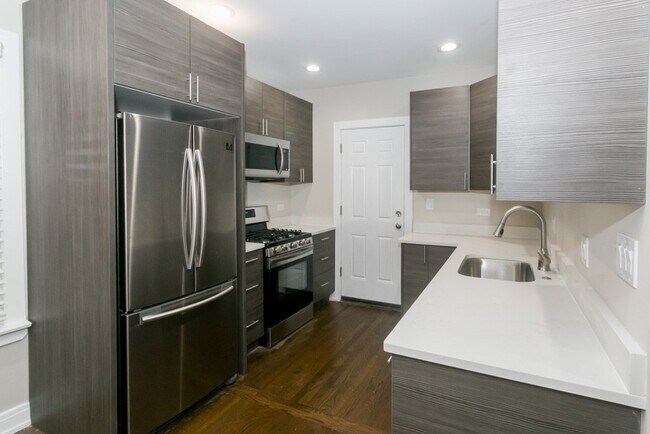 Foto del edificio - 1432 W Farragut Ave