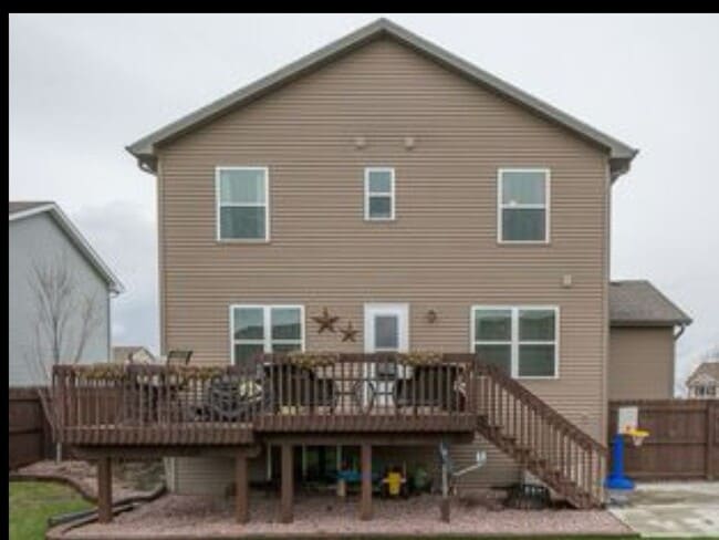 Building Photo - 4 Bedroom 2.5 bath Single Family Home in W...