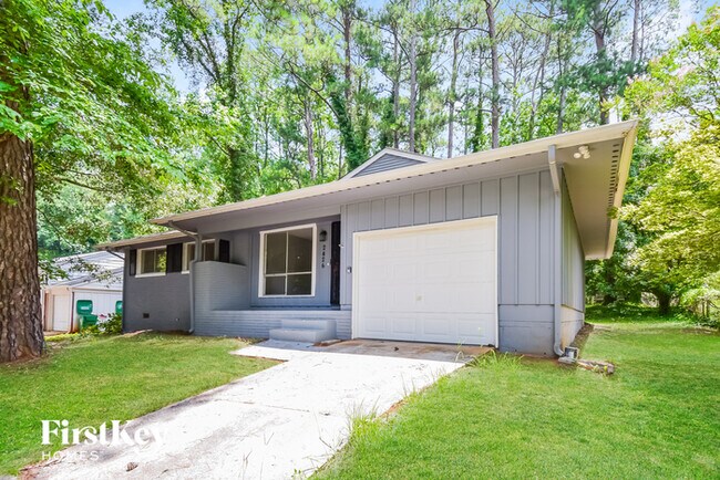 Building Photo - 2426 Elkhorn Dr