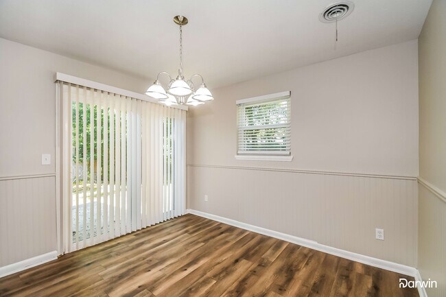 Building Photo - 6889 Tom Thumb Dr, Jacksonville, FL 32210