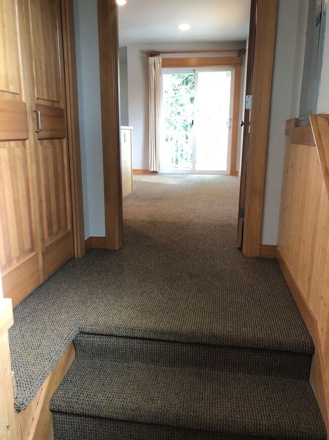 Building Photo - Winslow Tree House