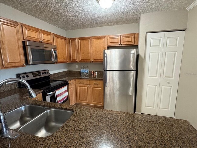 Building Photo - 5582 Baywater Dr