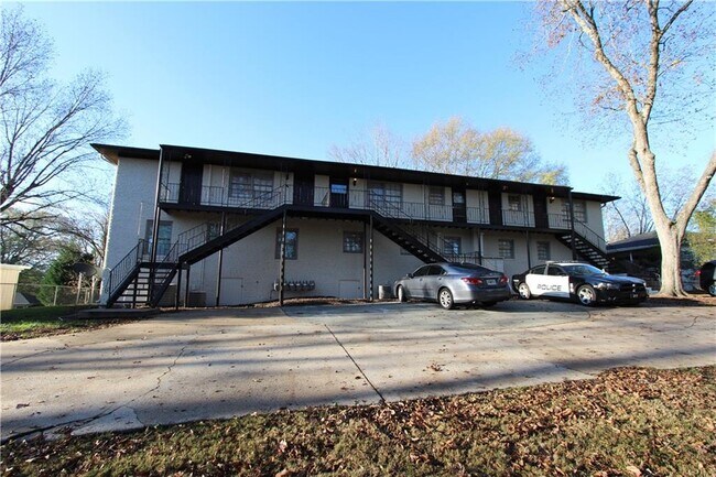 Foto del edificio - 514 Clover Dr