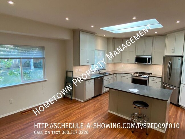 Building Photo - 3 Bedroom in Greenfield Subdivision-Olympi...
