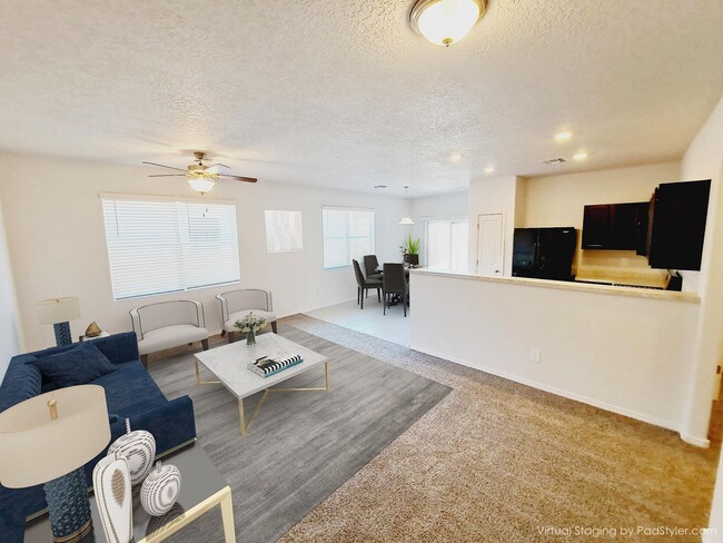 Building Photo - 4 bed 2 bath home in Huning Ranch! Newly B...