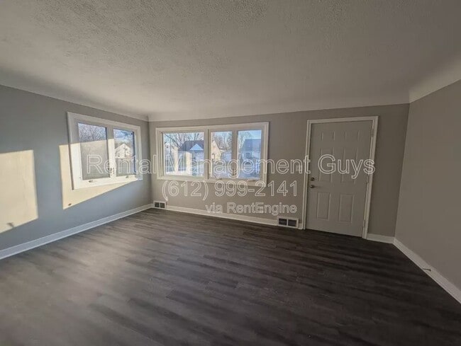 Building Photo - 1093 Breen St