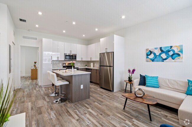 2 habitaciones, 2 baños, 942 pies cuadrados, sala de estar - The Preserves at Florida City