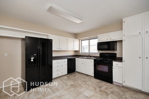 Building Photo - NOW AVAILABLE!3425 Inca St NE, Albuquerque...