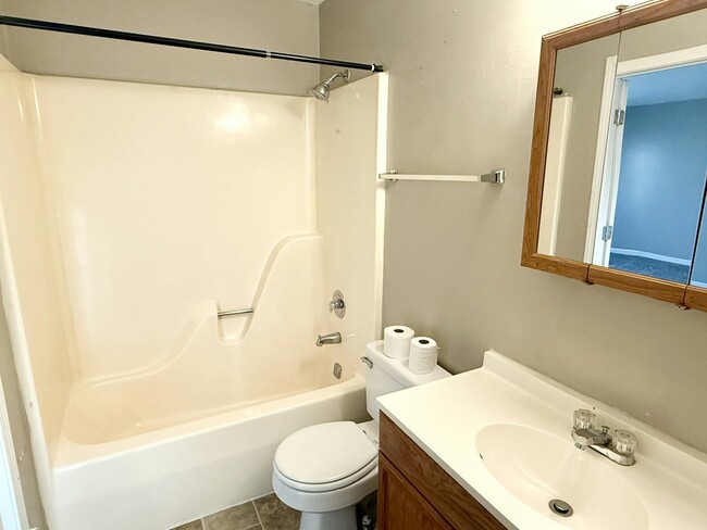 Building Photo - 837/839-839 Harlan St