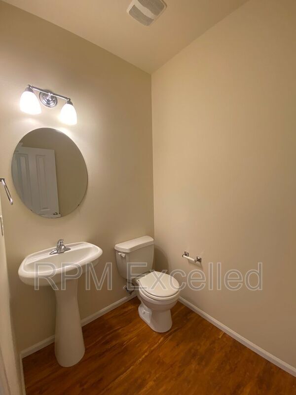 Building Photo - 20024 19th Ave E