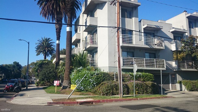 Foto del edificio - 1200 N Orange Dr