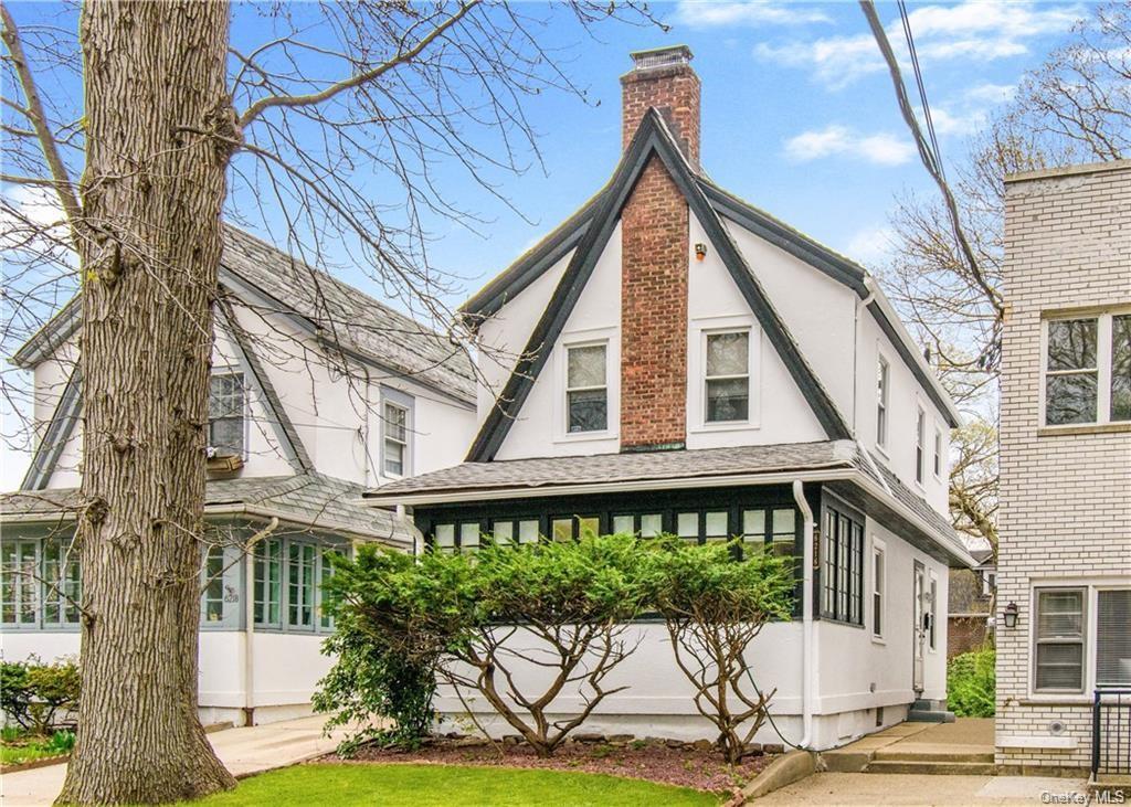 Foto principal - 6216 Riverdale Ave