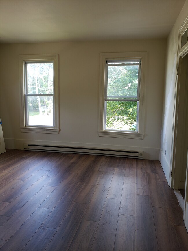Living area - 155 Belvidere Ave