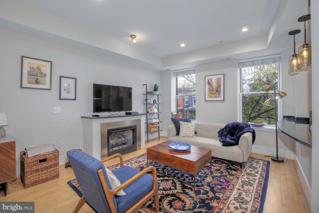 Foto principal - 2914 11th St NW